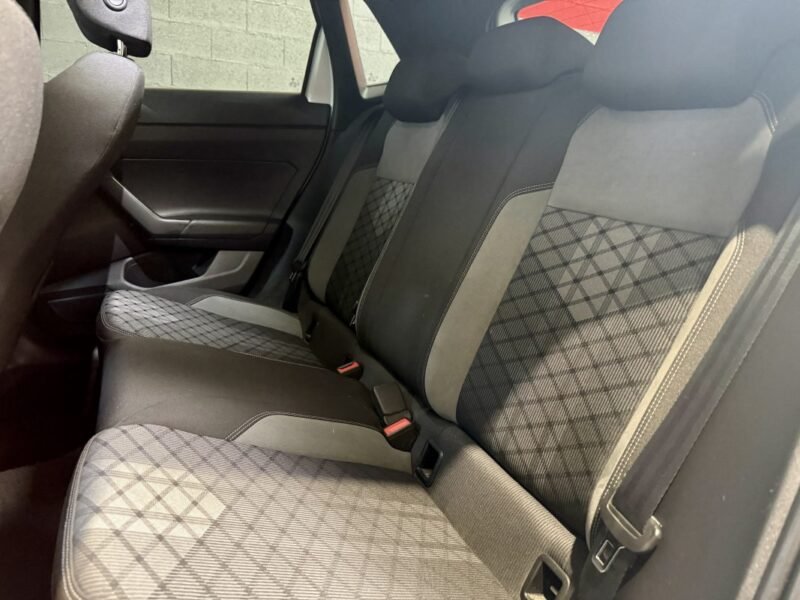 VOLKSWAGEN POLO 6 TSI R line TOIT OUVRANT / PREMIERE MAIN / CARPLAY 
