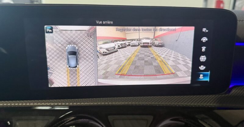 MERCEDES CLASSE A 180 D AMG line TOIT OUVRANT / PREMIERE MAIN