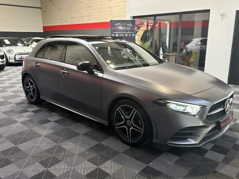 MERCEDES CLASSE A 180 D AMG line TOIT OUVRANT / PREMIERE MAIN