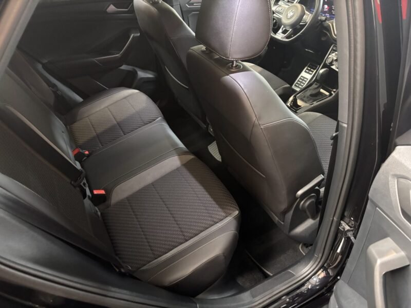 VOLKSWAGEN T roc R-LINE 150CV dsg7 TOIT OUVRANT / PREMIERE MAIN/ CARPLAY 