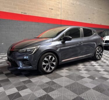 RENAULT CLIO 5 1.5 BLUE dci EVOLUTION / PREMIERE MAIN