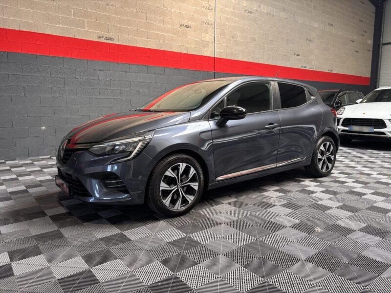 RENAULT CLIO 5 1.5 BLUE dci EVOLUTION / PREMIERE MAIN