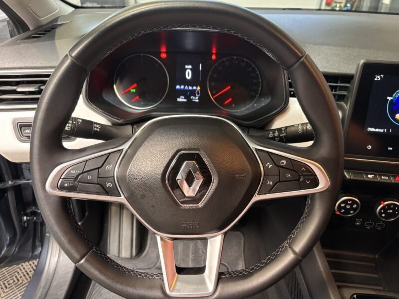 RENAULT CLIO 5 1.5 BLUE dci EVOLUTION / PREMIERE MAIN