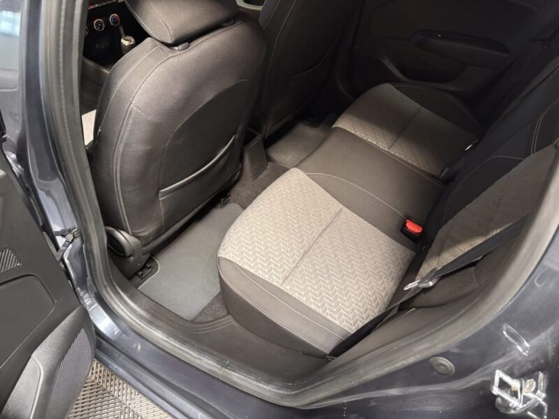 RENAULT CLIO 5 1.5 BLUE dci EVOLUTION / PREMIERE MAIN