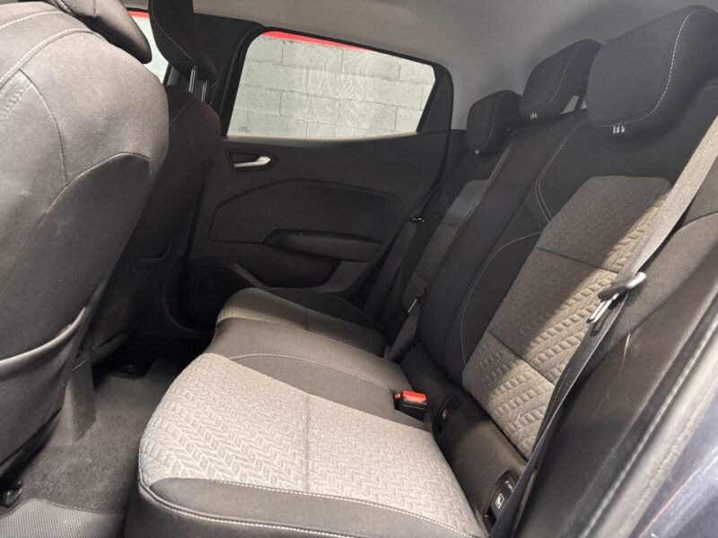 RENAULT CLIO 5 1.5 BLUE dci EVOLUTION / PREMIERE MAIN