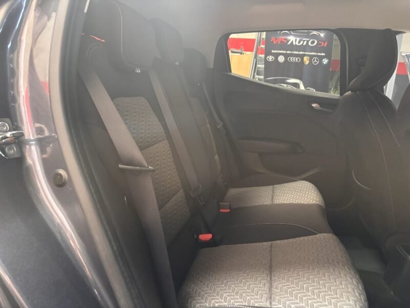 RENAULT CLIO 5 1.5 BLUE dci EVOLUTION / PREMIERE MAIN