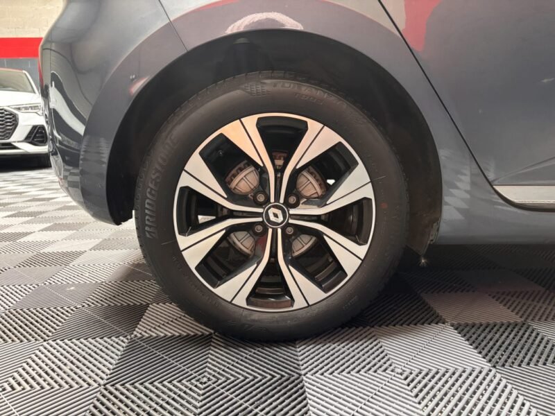 RENAULT CLIO 5 1.5 BLUE dci EVOLUTION / PREMIERE MAIN