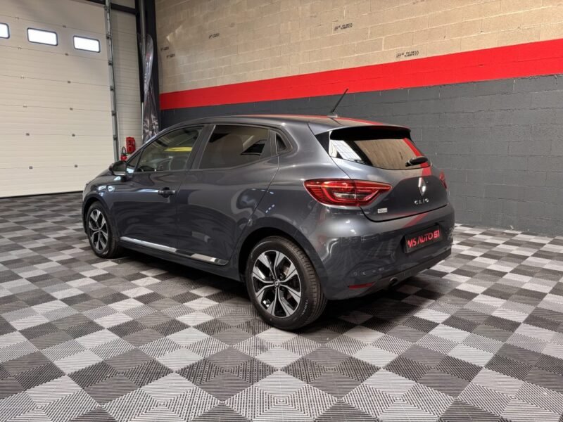 RENAULT CLIO 5 1.5 BLUE dci EVOLUTION / PREMIERE MAIN