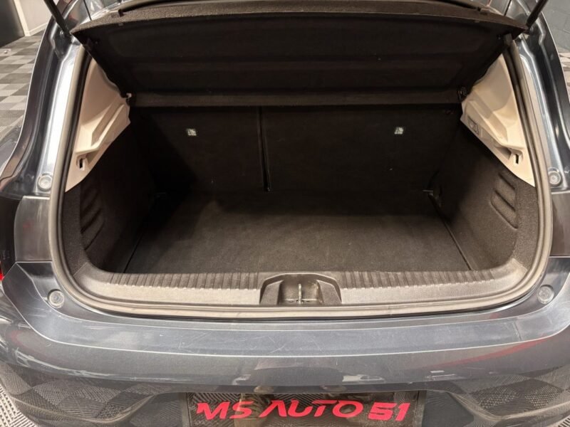 RENAULT CLIO 5 1.5 BLUE dci EVOLUTION / PREMIERE MAIN