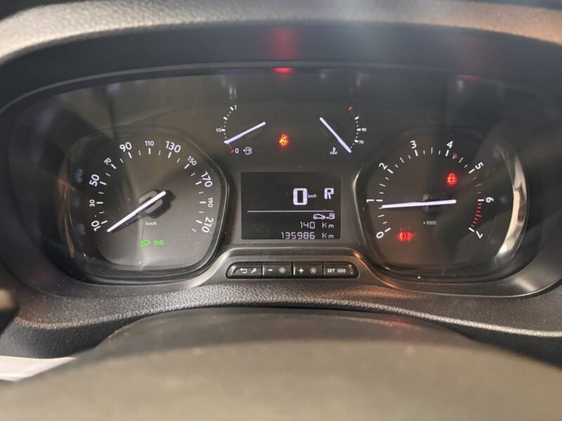 TOYOTA PROACE CHASSIS LONG 180 BUSINESS bva / PREMIERE MAIN / CARPLAY