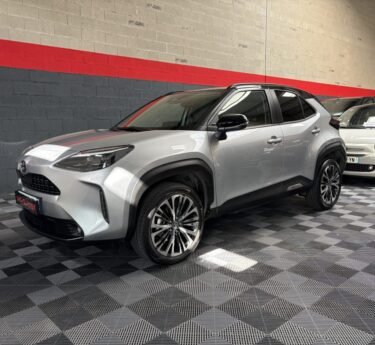 TOYOTA YARIS cross COLLECTION toit PANORAMIQUE / PREMIERE MAIN