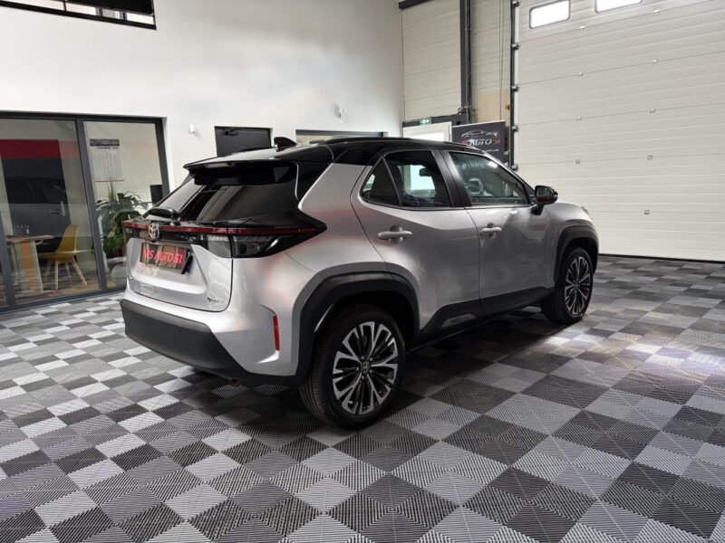 TOYOTA YARIS cross COLLECTION toit PANORAMIQUE / PREMIERE MAIN