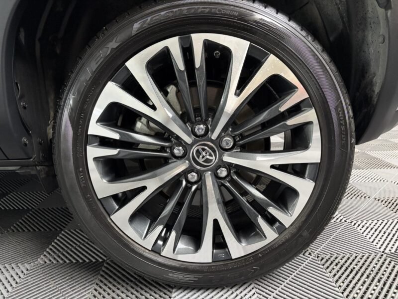 TOYOTA YARIS cross COLLECTION toit PANORAMIQUE / PREMIERE MAIN