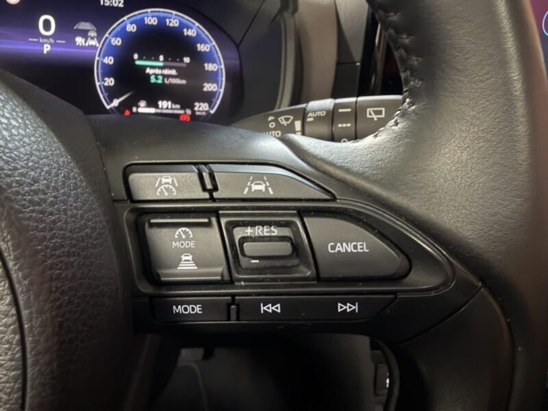 TOYOTA YARIS cross COLLECTION toit PANORAMIQUE / PREMIERE MAIN