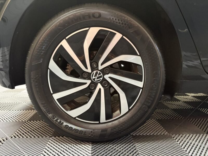 VOLKSWAGEN Polo VI 1.0 TSI 110ch Life DSG7 AUTOMATIQUE / PREMEIRE MAIN
