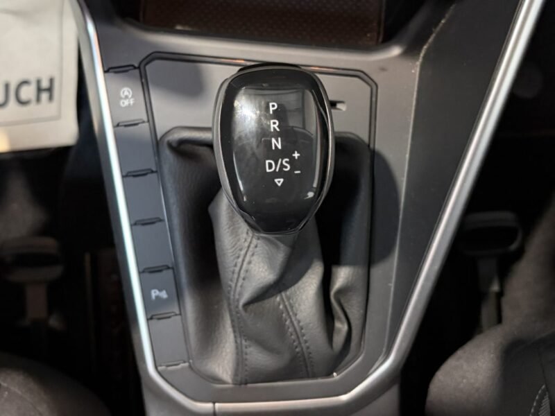 VOLKSWAGEN Polo VI 1.0 TSI 110ch Life DSG7 AUTOMATIQUE / PREMEIRE MAIN