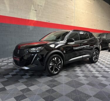 PEUGEOT 2008 ALLURE PACK 1.5 Hdi / CARPLAY / PREMIERE MAIN