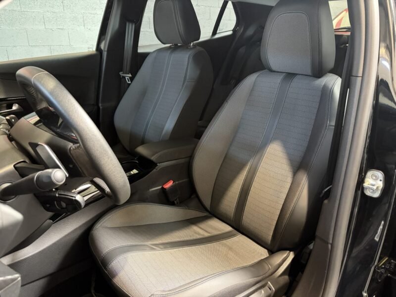 PEUGEOT 2008 ALLURE PACK 1.5 Hdi / CARPLAY / PREMIERE MAIN