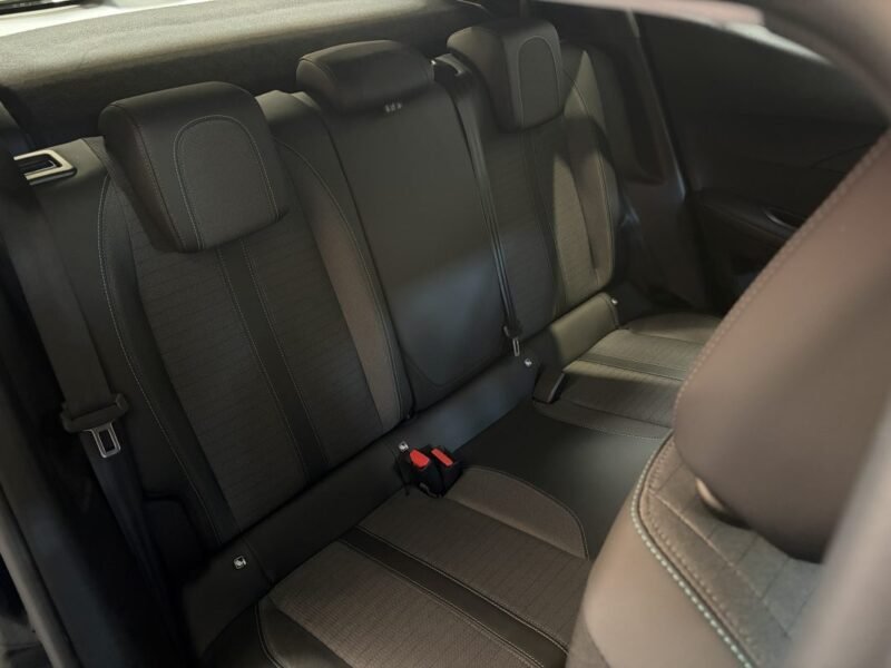 PEUGEOT 2008 ALLURE PACK 1.5 Hdi / CARPLAY / PREMIERE MAIN