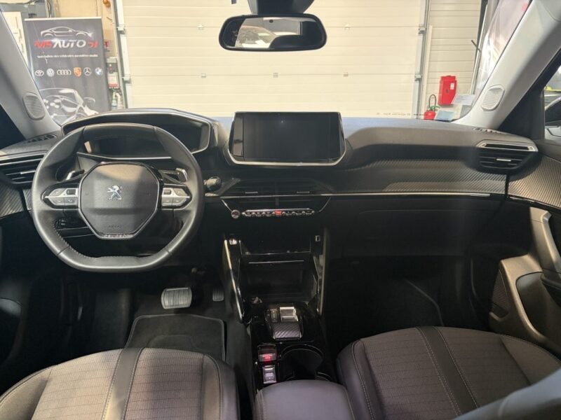 PEUGEOT 2008 ALLURE PACK 1.5 Hdi / CARPLAY / PREMIERE MAIN