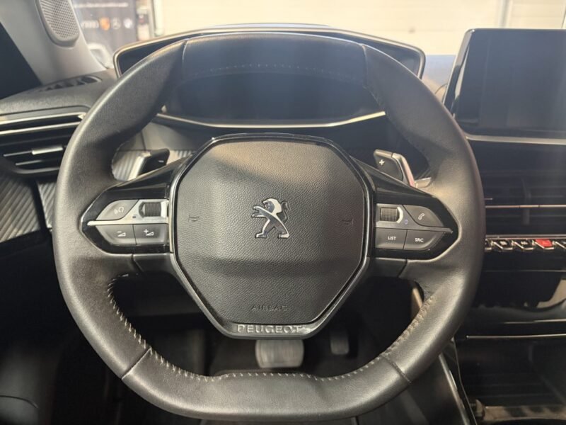 PEUGEOT 2008 ALLURE PACK 1.5 Hdi / CARPLAY / PREMIERE MAIN