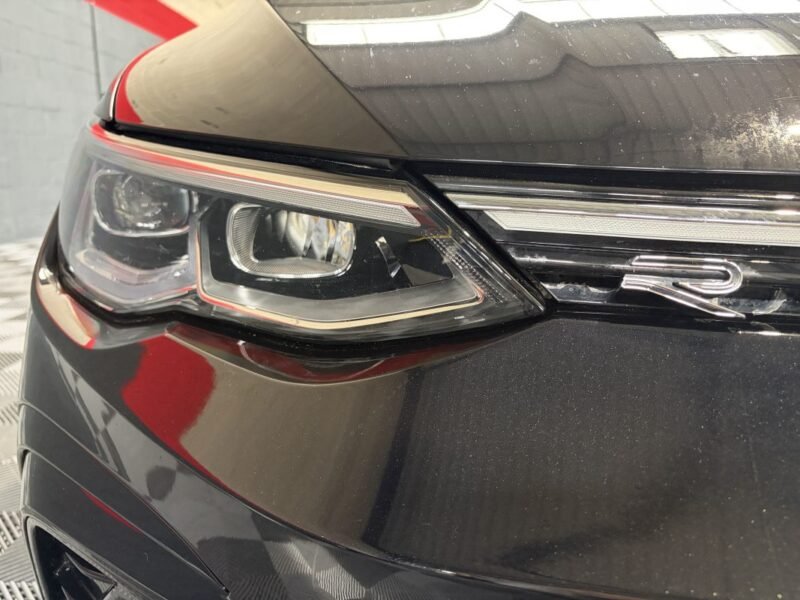 VOLKSWAGEN GOLF VIII 1.5 eTSI R-LINE TOIT OUVRANT/ PREMIERE MAIN 